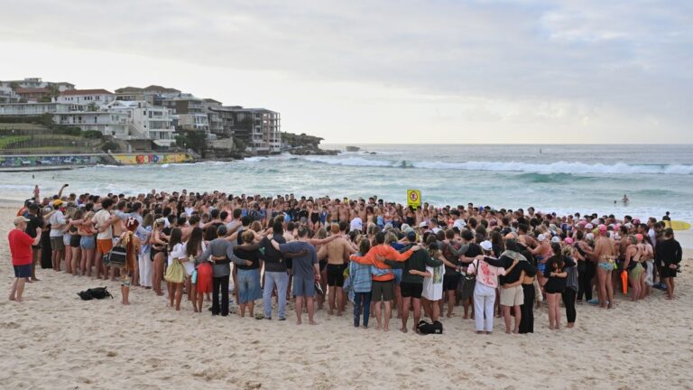 Begindeling van de begrafenissen na de massale schietpartij op Bondi Beach