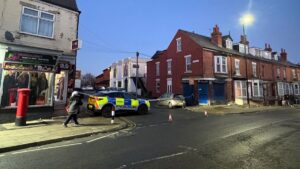 Cinema-gewelddadig incident op Kerstdag: Man vecht voor zijn leven na schietpartij