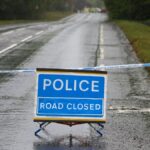 Drie tieners overleden na botsing van Tesla tegen boom in Surrey