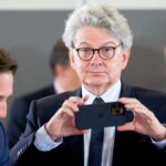 EU waarschuwt voor mogelijk tegenmaatregelen na Amerikaanse reisbeperkingen tegen vijf Europese activisten