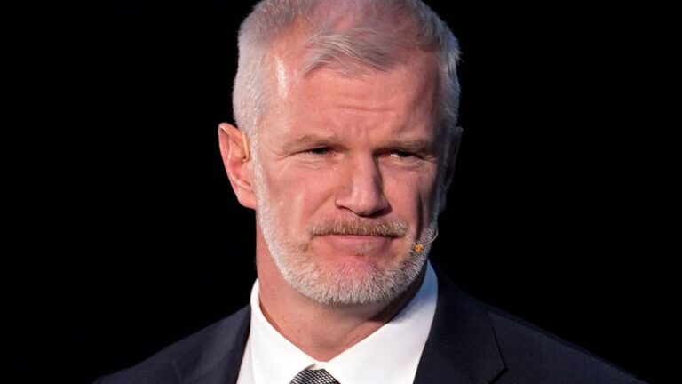 Het Verenigd Koninkrijk ontwikkelt snel voorbereidingsplannen voor mogelijke oorlogssituaties, meldt minister van Defensie