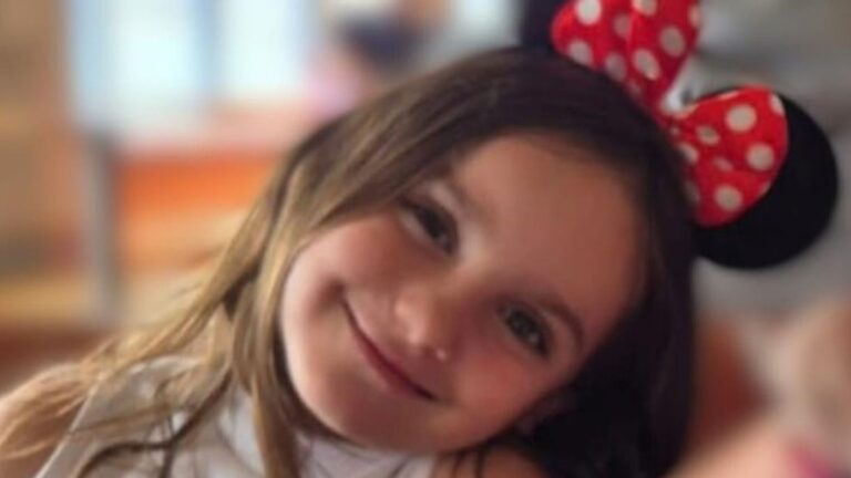 Intense Rouw na tragisch overlijden van negenjarig meisje en verdachte verschijnt voor de rechtbank