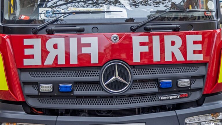 Kind overlijdt na hevige woningbrand in Kent