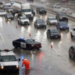 Levergevaarlijke Atmosferische Rivier Wrikt Californië in Overstromingen