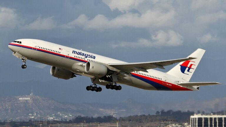 Malaysia Airlines moet families van MH370-passagiers elk meer dan £300.000 betalen