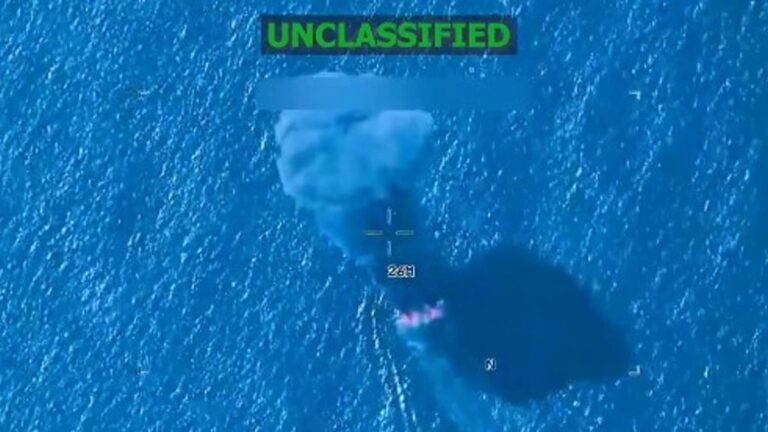 Militairen van de Verenigde Staten melden acht 'narcoterroristen' gedood bij aanvallen op drie booten in de Stille Oceaan