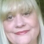 Moeder vermoord door echtgenoot keert terug voor heropening van de zaak na acht jaar