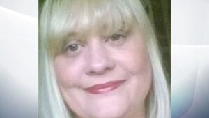 Moeder vermoord door echtgenoot keert terug voor heropening van de zaak na acht jaar