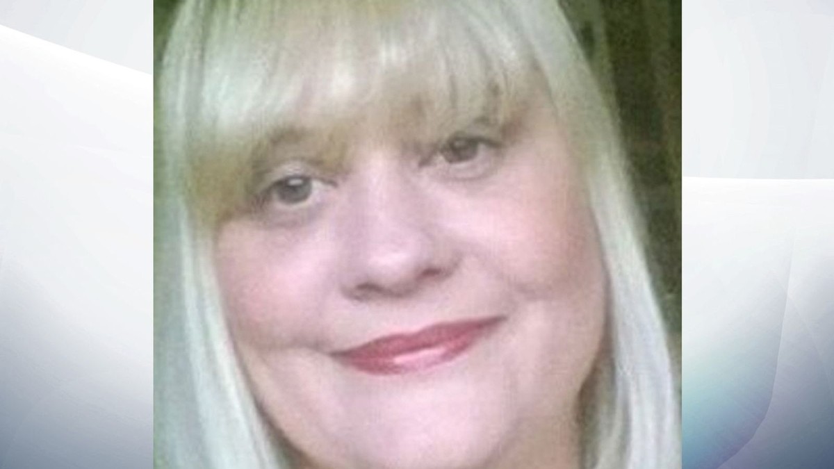 Moeder vermoord door echtgenoot keert terug voor heropening van de zaak na acht jaar