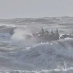 Politie waarschuwt zeezwemmers na vermiste mannen in Devon