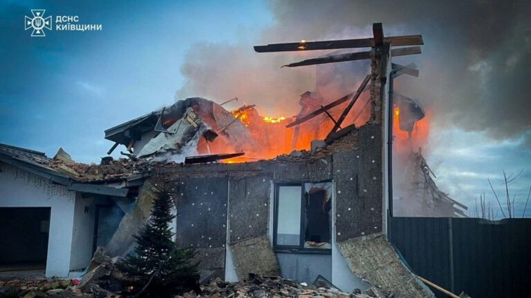 Rusland voert uitgebreide aanval uit op Oekraïne met dodelijke raketten en drones