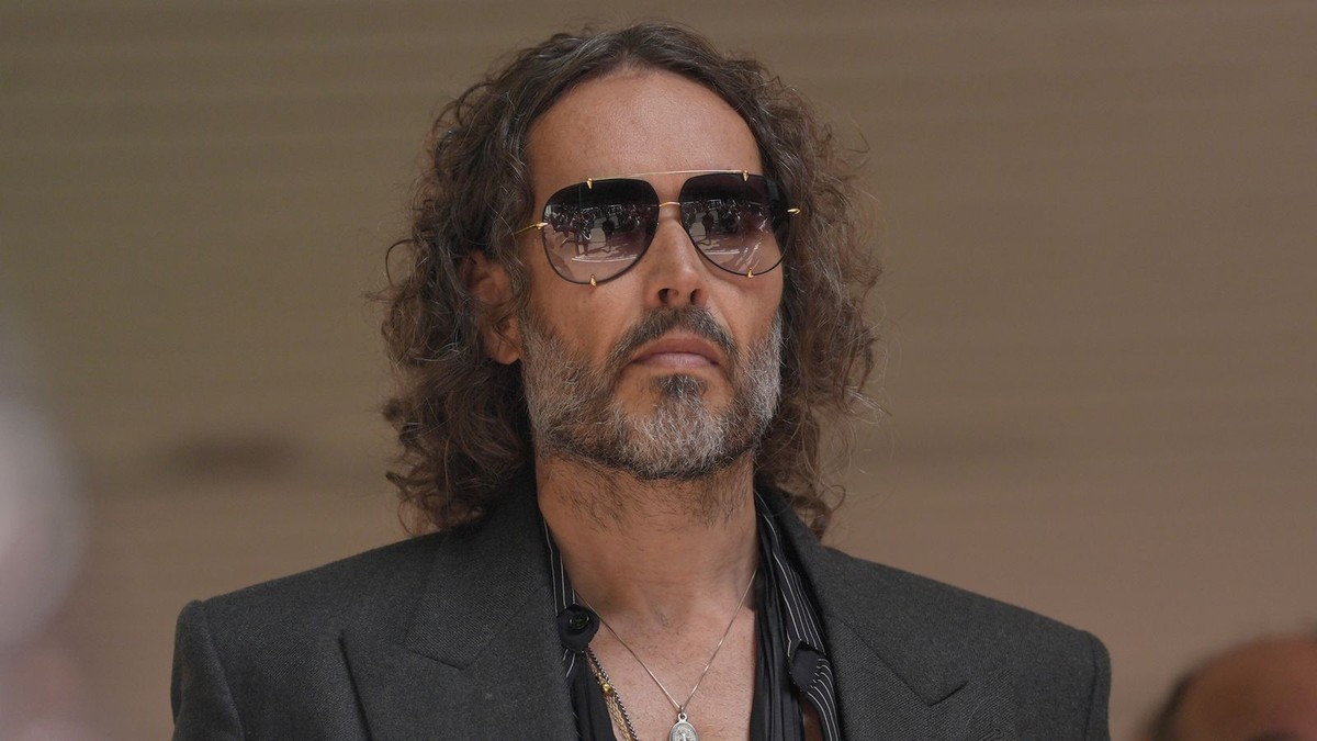 Russell Brand aangeklaagd voor aanvullende seksuele misdrijven en verkrachtingen