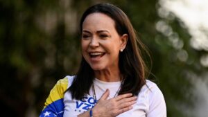 Venezuelese Oppositieleider mist Nobelprijsuitreiking vanwege 'levensgevaarlijke' situatie voor haar komst naar Oslo