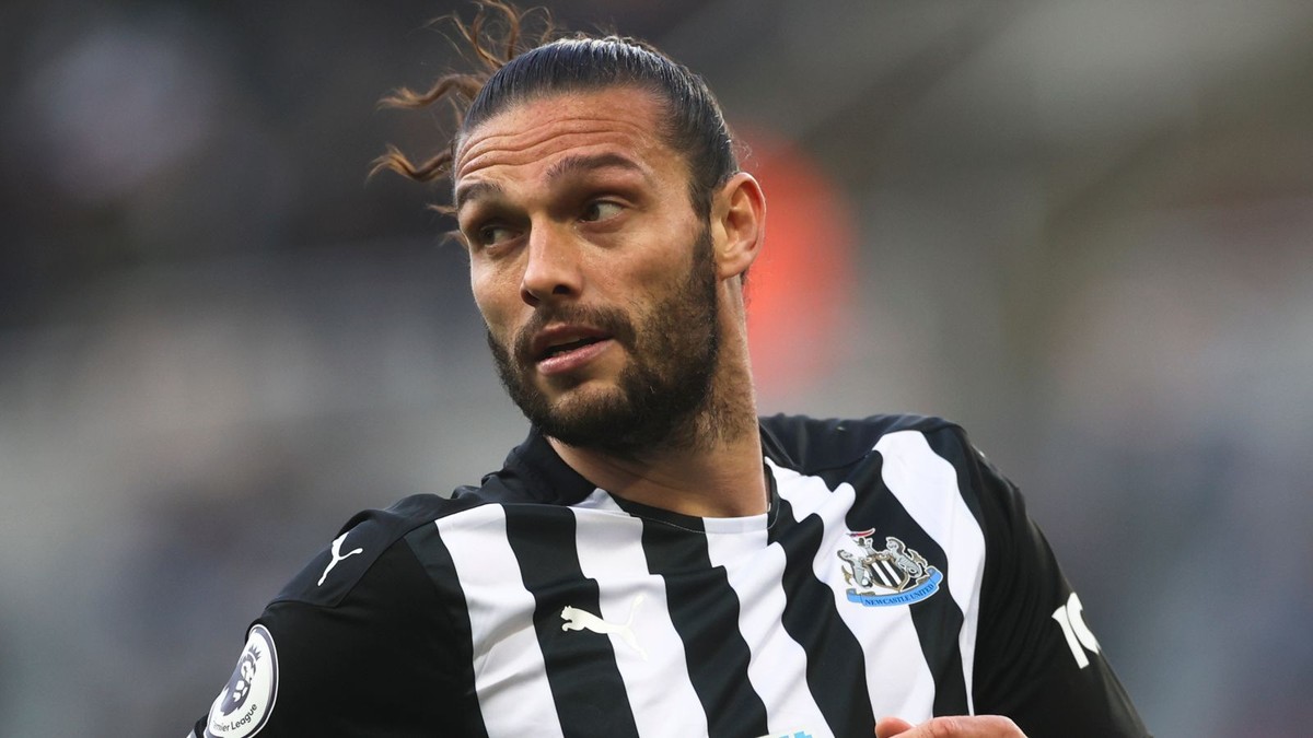 Voormalig Engels voetballer Andy Carroll moet voor de rechter verschijnen na arrestatie