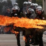 War, vrede en de angstaanjagende kracht van de natuur: De beelden die 2025 bepaalden