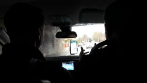 De inzet van de Britse overheid tegen illegale migratie: een diepgaande analyse