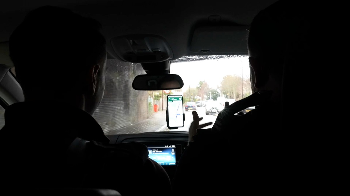 De inzet van de Britse overheid tegen illegale migratie: een diepgaande analyse