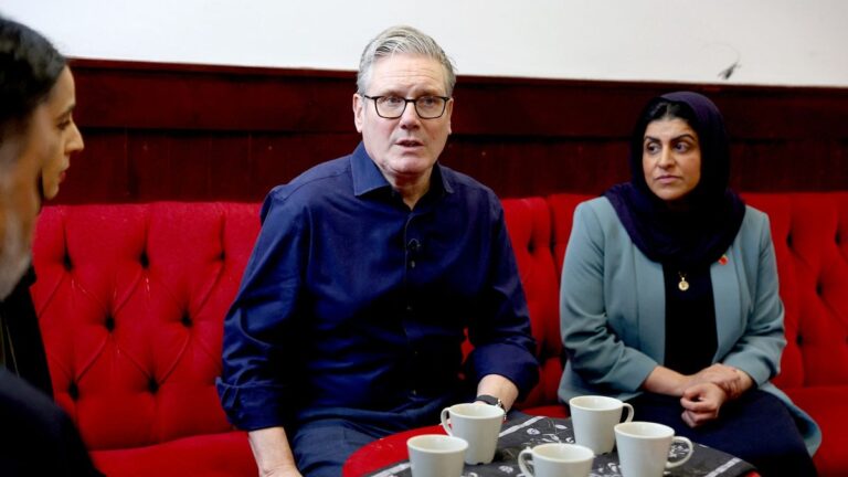 De migrantenstromen in 2025: een politieke uitdaging voor de Britse overheid