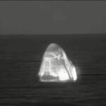 De terugkeer van astronauten van het Internationaal Ruimtestation na de eerste medisch noodevacuatierit