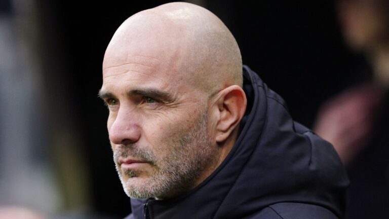 Enzo Maresca verlaat zijn positie als hoofdtrainer van Chelsea