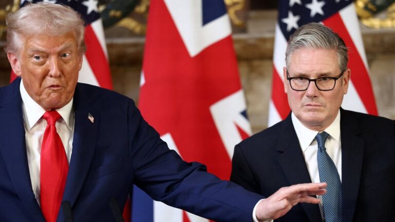 Keir Starmer en Trump over Groenland: Misverstanden over militaire inzet en diplomatieke pogingen