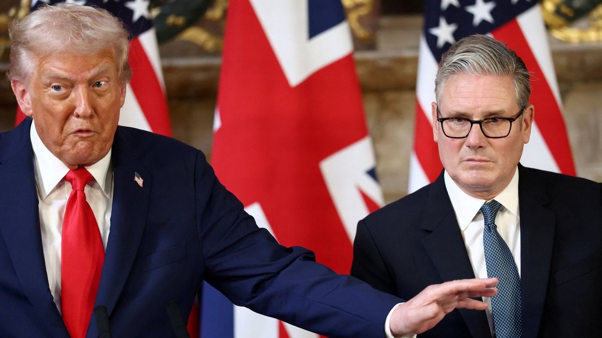 Keir Starmer en Trump over Groenland: Misverstanden over militaire inzet en diplomatieke pogingen