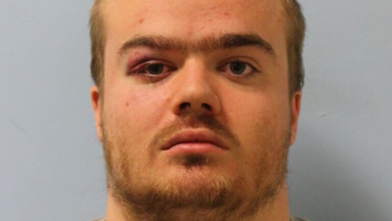 Man die jongen van de Tate Modern-balustrade gooide, veroordeeld voor aanval op verpleegkundigen in Broadmoor