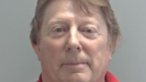 Man die vrouw levenslang dwong tot seks met vreemden krijgt gevangenisstraf