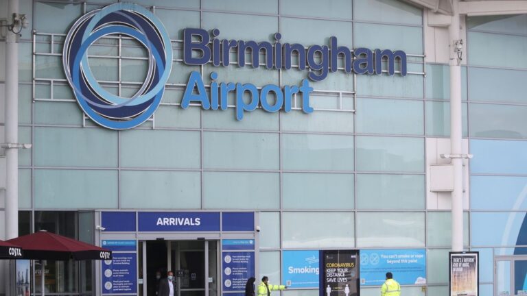 radarproblemen bij Birmingham Airport veroorzaken vluchtuitval en vertragingen