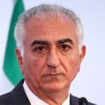 Reza Pahlavi: Wie is de verbannen kroonprins die probeert een centrale rol te spelen in de toekomst van Iran?