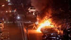 Trump kondigt nieuwe tarieven aan op landen die handel drijven met Iran temidden van toenemend geweld in protesten