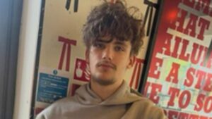 Verdriet in Manchester: Familie rouwt om 16-jarige na tragisch verkeersongeluk